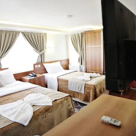 מלון Taksim Palace