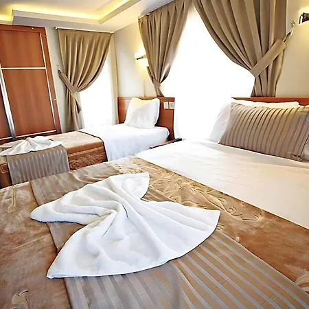 Taksim Palace 3*