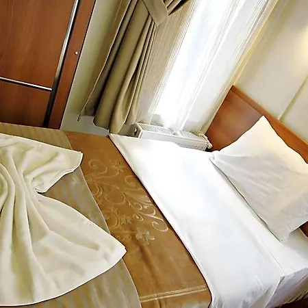 Taksim Palace Hotel 3*