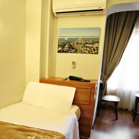 Taksim Palace 3*