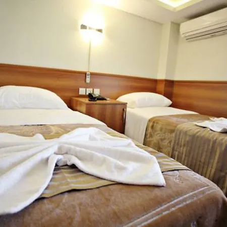 Taksim Palace 3*