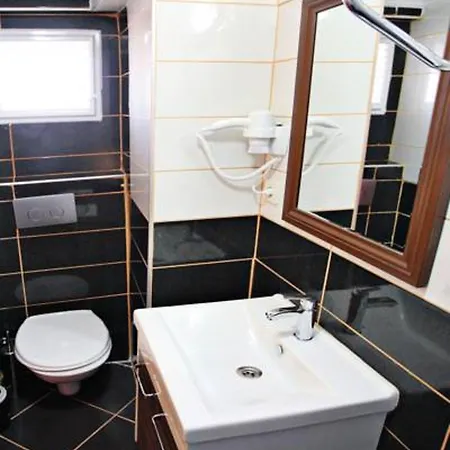 Hotel Taksim Palace